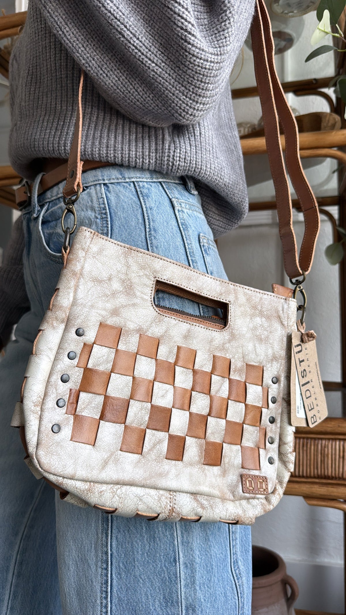 Bedstu Keiki, Nectar Lux Tan Rustic