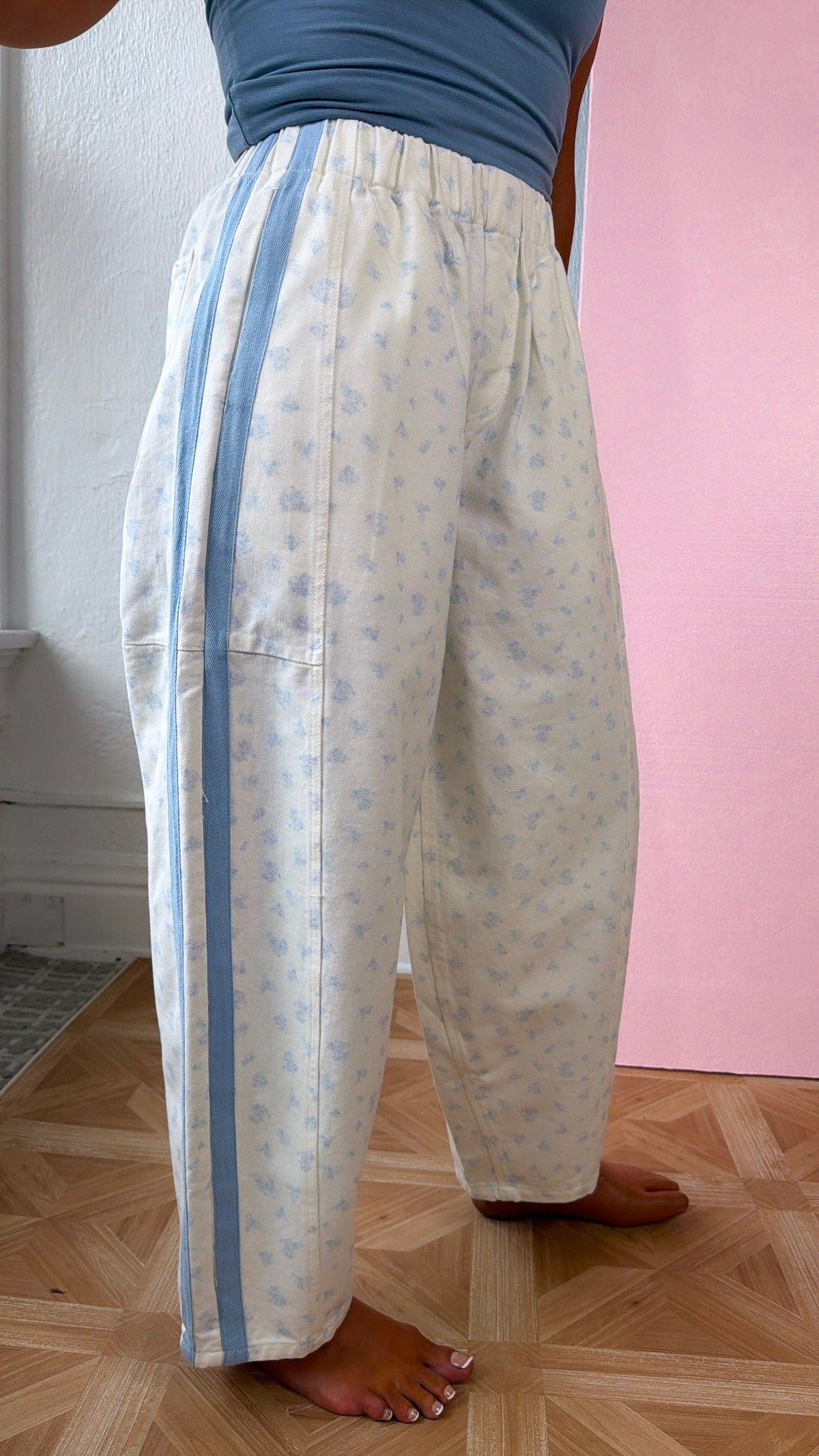 Ditsy Floral Printed Twill Barrels, LT. Blue