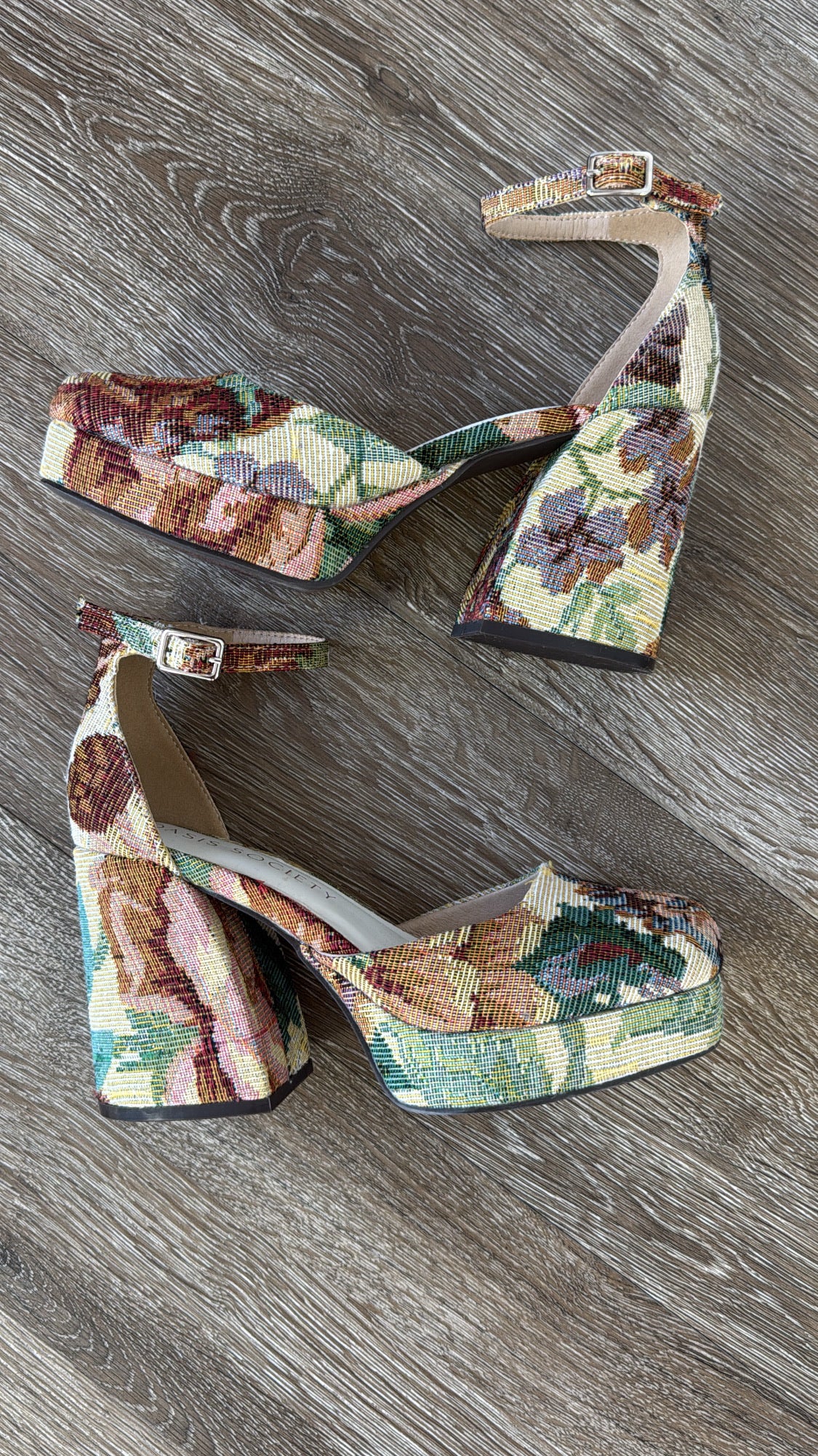 Delilah Tapestry Floral Chunky Platform Mary Jane Heel
