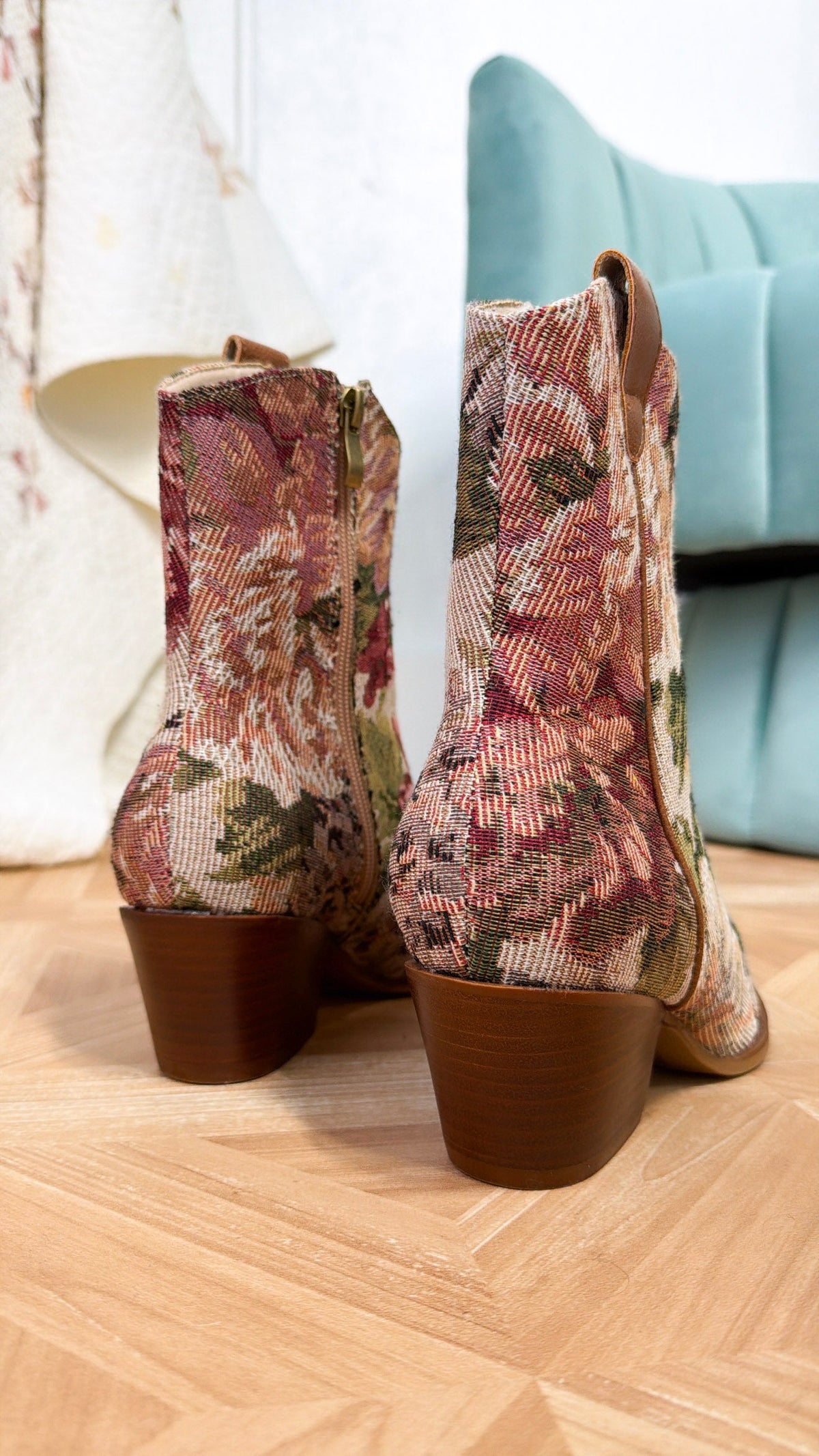 Dawes Tapestry Boots, Mauve