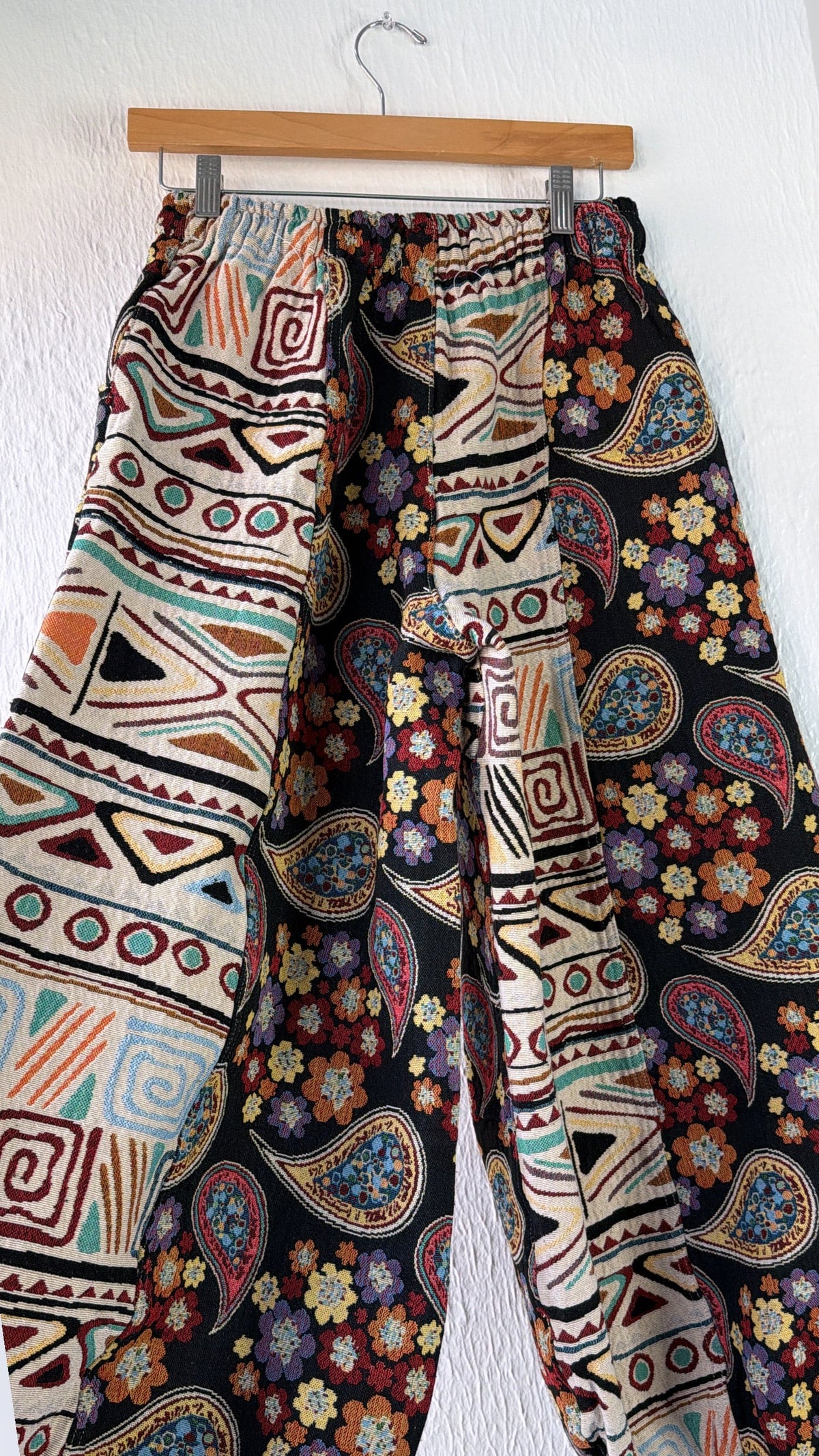 Paisley Fields Jogger, Black Multi