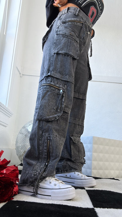 Oli & Hali : Mineral Washed Cargo Pants, Charcoal