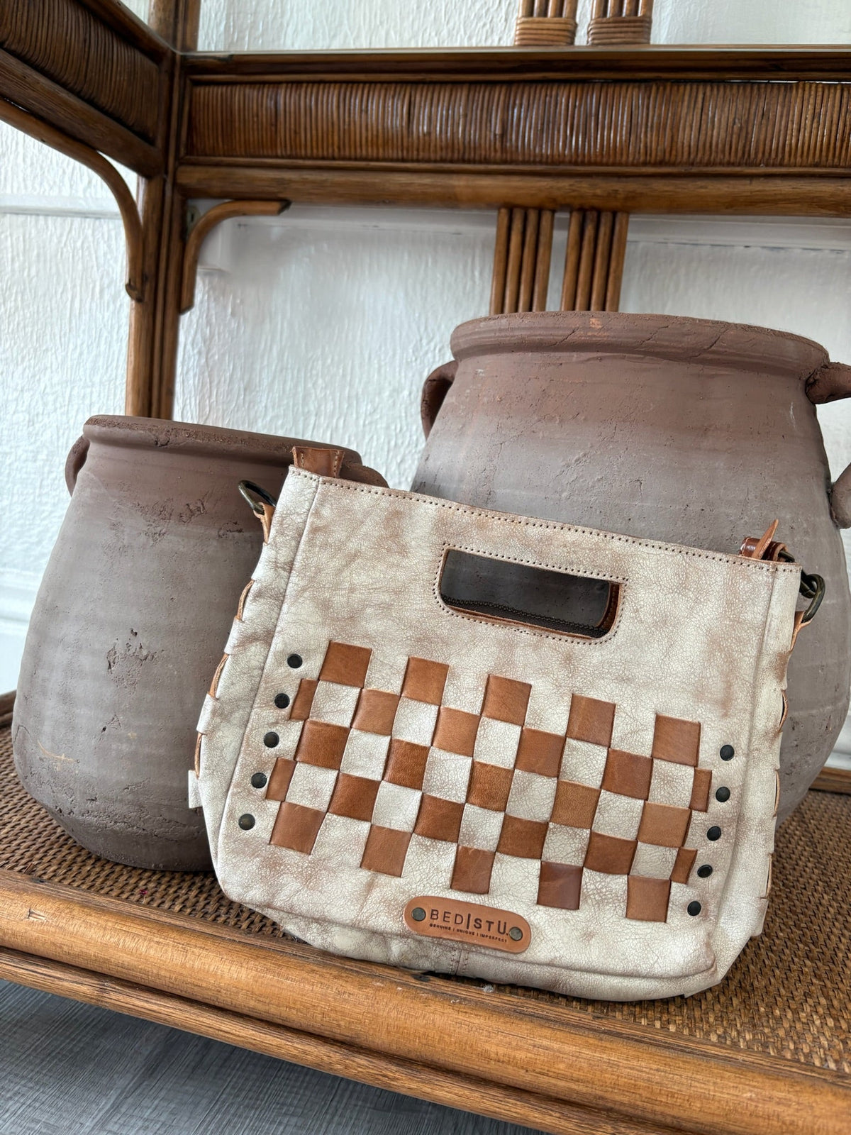 Bedstu Keiki, Nectar Lux Tan Rustic