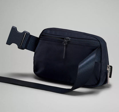 Phi Sigma Sigma lululemon Everywhere Belt Bag - Navy